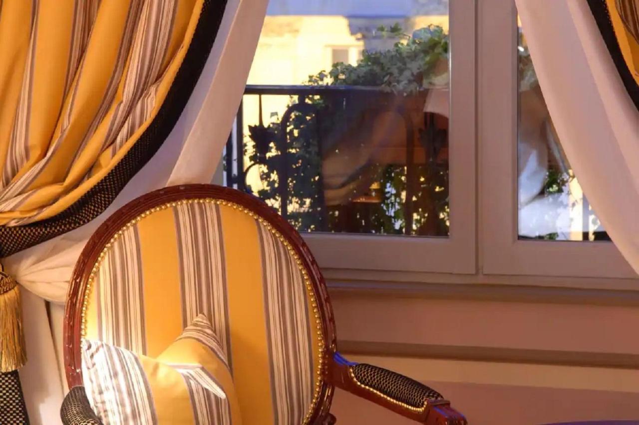 Chambre Lit King-Size Premium - Vue sur Opéra